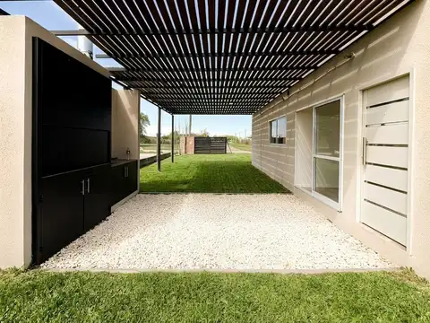 Casa 3 ambientes con 1 baño