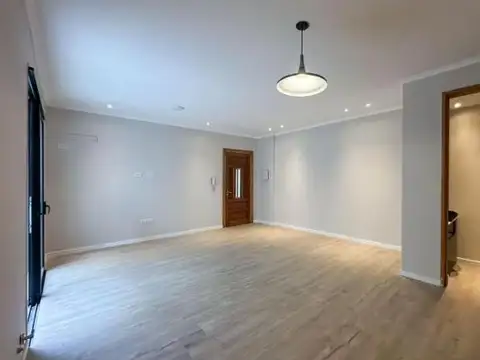 Casa en Venta, Mendoza 3000, Rosario, 3 dormitorios c/patio