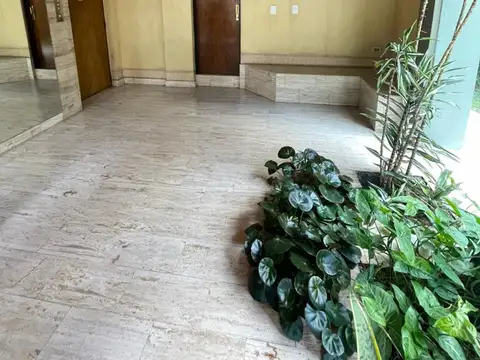 Departamento 5 ambientes con 2 baños