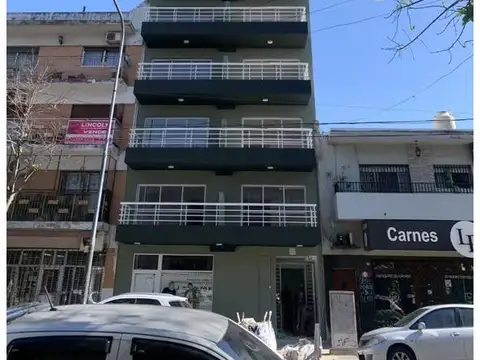 DEPARTAMENTO MONOAMBIENTE 6º PISO LATERAL EXCELENTE UBICACION