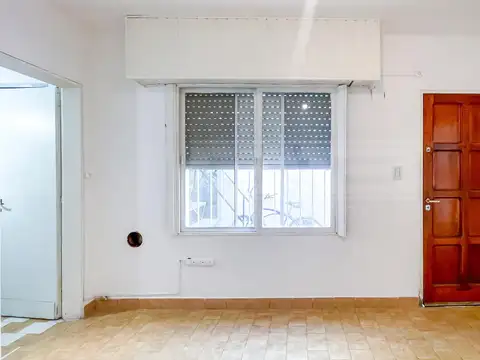 General. Paz al 1100, entre Francia y Liniers