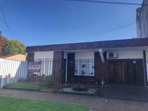 Casa  en Venta en Quilmes Oeste, Quilmes, G.B.A. Zona Sur - SVN1004_LP594412_2