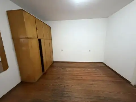 Depto Tipo Casa en Alquiler en Avellaneda, $ 680.000