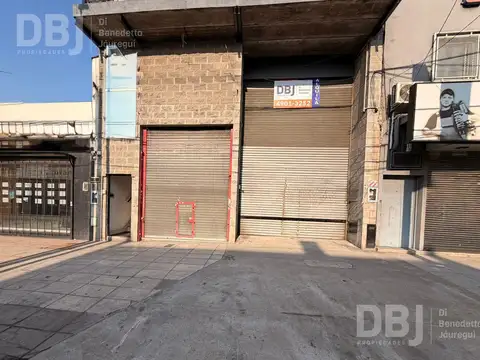 ALQUILER GALPON 420m2  EN VILLA MADERO (Sobre Av. Crovara)