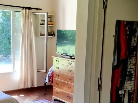 OPORTUNIDAD REAL Se vende Casa Frente al golf de La Cumbre 3 dor.