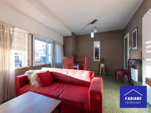 Casa 12 ambientes con 6 baños