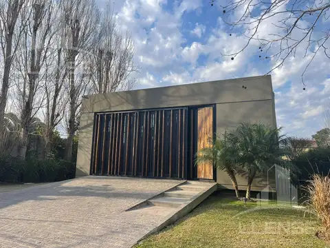 Casa 5 ambientes en venta - Barrio Privado Dorrego - Quilmes