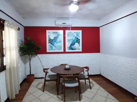 CASA ESCALADA 4 AMB. COCH. 2AUTOS C/ PARRILLA