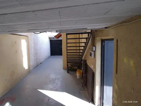 Casa 4 ambientes con 1 baño