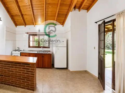Casa en Alquiler con 3 cocheras