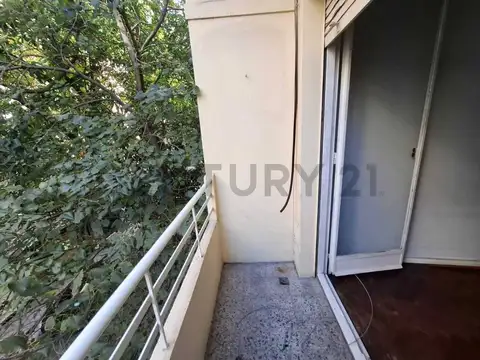 Larrea 700, Piso 2