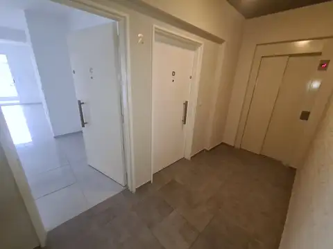 Pasteur al 700 y Av. Córdoba. A estrenar. Departamento Monoambiente divisible. 44 m2. Balcón al contrafrente con vista abierta. Lavadero. Vestidor cerrado. Muy luminoso