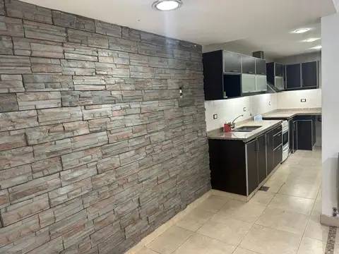Depto Tipo Casa en Venta de 5 ambientes