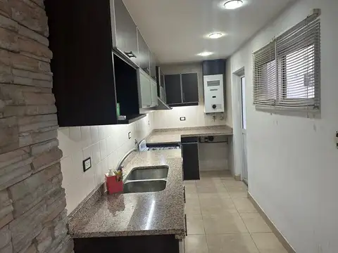 Depto Tipo Casa 5 ambientes con 1 baño