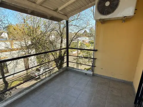 Depto Tipo Casa en Alquiler de 1 dormitorio