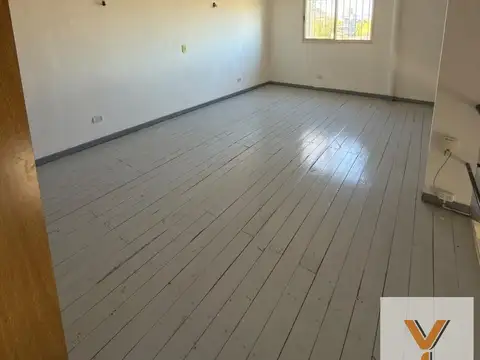 Depto Tipo Casa en Alquiler 40 años
