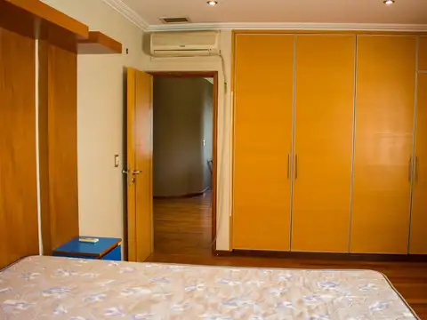 Casa en Alquiler en Funes, USD 3.200