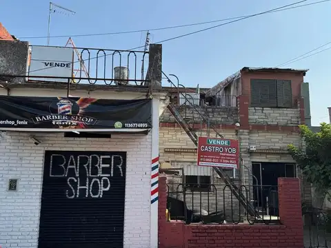 Hermosa casa con local y departamento en planta alta
