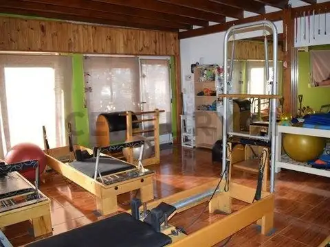 CASA EN VENTA SAN MIGUEL DEL MONTE 3 AMBIENTES