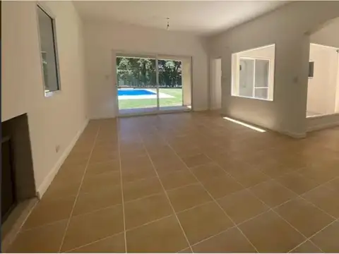 Casa en Alquiler en Saint Matthews, USD 2.000