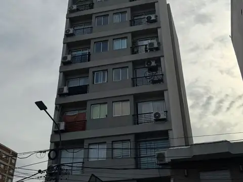 DEPARTAMENTO 2 AMB AL FRENTE