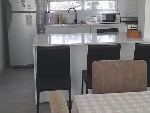 Casa en Venta - 2 Dormitorios 2 Baños - 381mts - Ezeiza