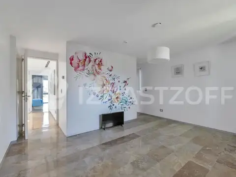 Casa en venta en Los Pilares de primer nivel, amoblada y equipada