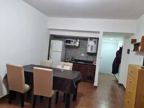 Esmeralda 600, Piso 4