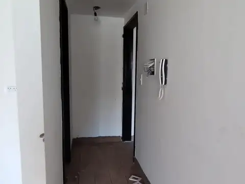 Monoambiente con Balcón. Nuevo Abasto. Mitre al 1800