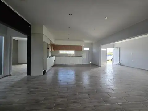 CASA A ESTRENAR EN VENTA - RECREO