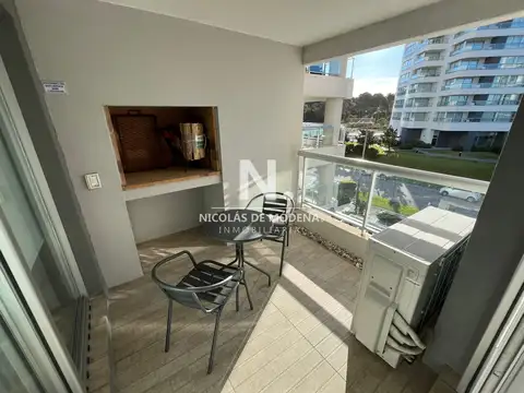 Apartamento en Alquiler, 2 dormitorios, Playa Brava, Punta del Este