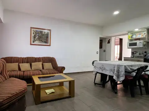 Casa dos dormitorios venta Ituzaingo norte