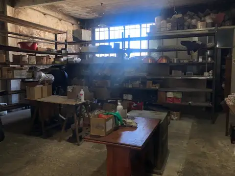 Galpon en Venta en Jose Leon Suarez, USD 160.000