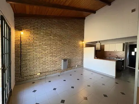 Casa en Alquiler de 1 dormitorio