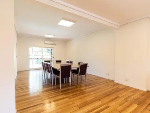 VENTA CASA CON JARDIN Y PILETA EN BELGRANO R