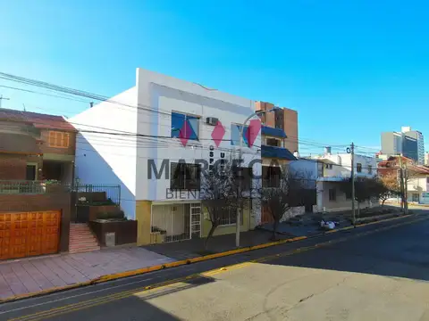 Alquiler de amplia Casa en Área Centro Oeste, Neuquén