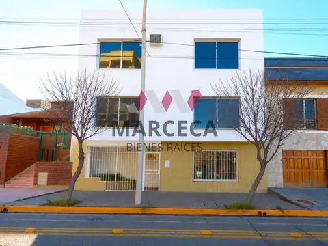 Casa en Alquiler en Área Centro Oeste, USD 2.600