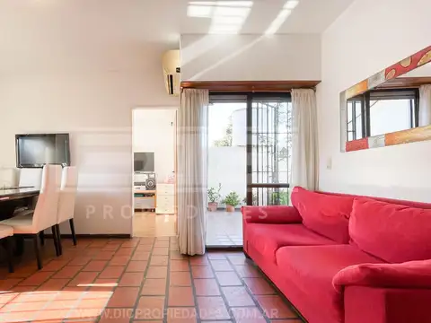 Cajaraville al 3600 entre Manuel Garcia y José Ingenieros