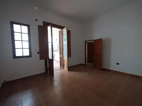 Depto Tipo Casa en Alquiler en Centro, $ 650.000