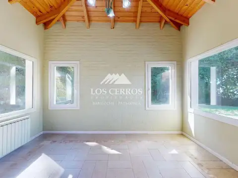 Casa 5 ambientes con 3 baños