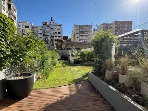 Departamento tipo PH 270 mt totales con jardín y quincho RECICLADO TOTALMENTE
