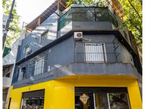 LOCAL COMERCIAL EN ALQUILER EN TERRADA Y YERBAL, FLORES, APTO GASTRONOMIA.