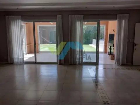 Casa Monoambiente con 3 baños