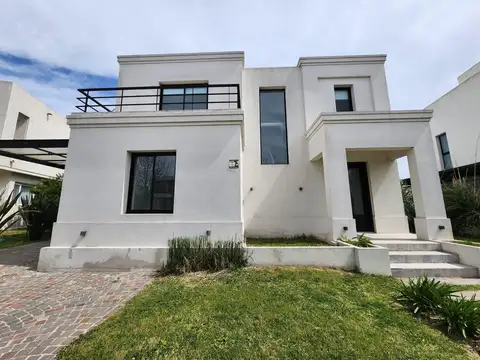 Casa en venta o alquiler en Los Castaños Nordelta