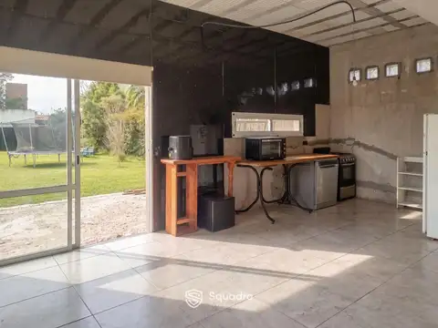 Casa 6 ambientes con 2 baños
