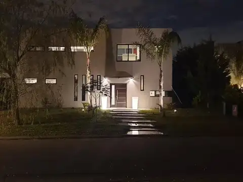 Casa en venta - 3 Dormitorios 4 Baños - Cochera - 1.000Mts2 - Ingeniero Maschwitz, Escobar