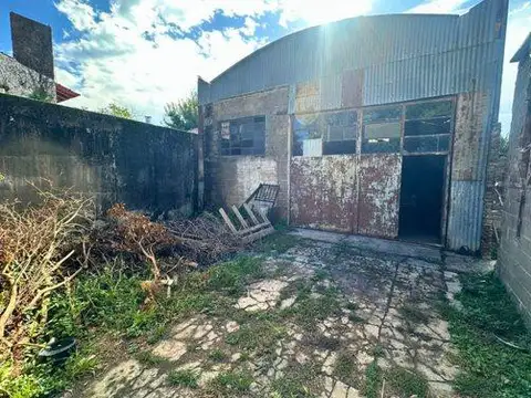 VENTA - TERRENO 225 M2 CON GALPON APROX 100 M2 - LA FLORIDA