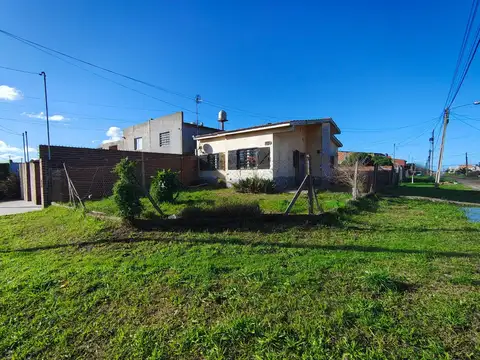 VENTA CASA 3 AMB FELIX U. CAMET A RECICLAR
