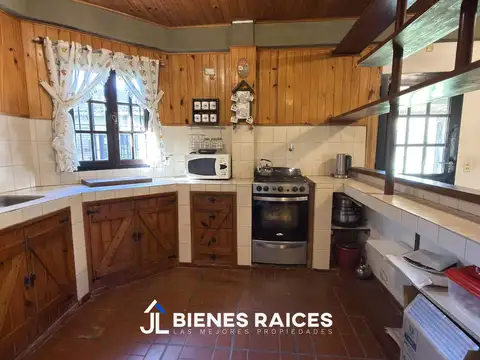 Casa en Venta con 3 cocheras
