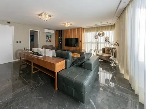 Avenida del Valle 27900